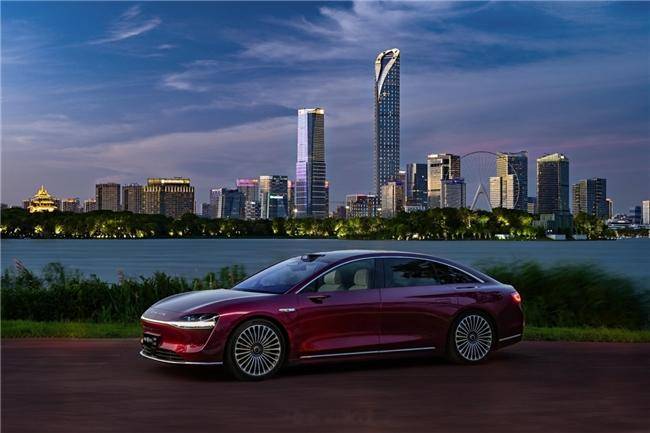 銷量起勢，北汽極狐2025展望更大飛躍(圖4)